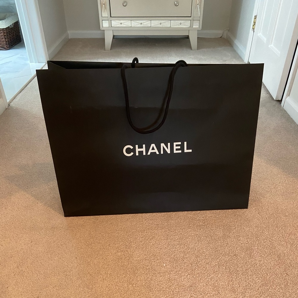 Chanel shopping bag